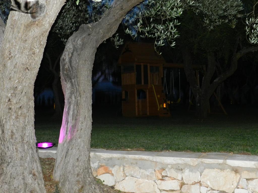 I Trulli Del Nonno Michele Guest House Alberobello Exterior photo