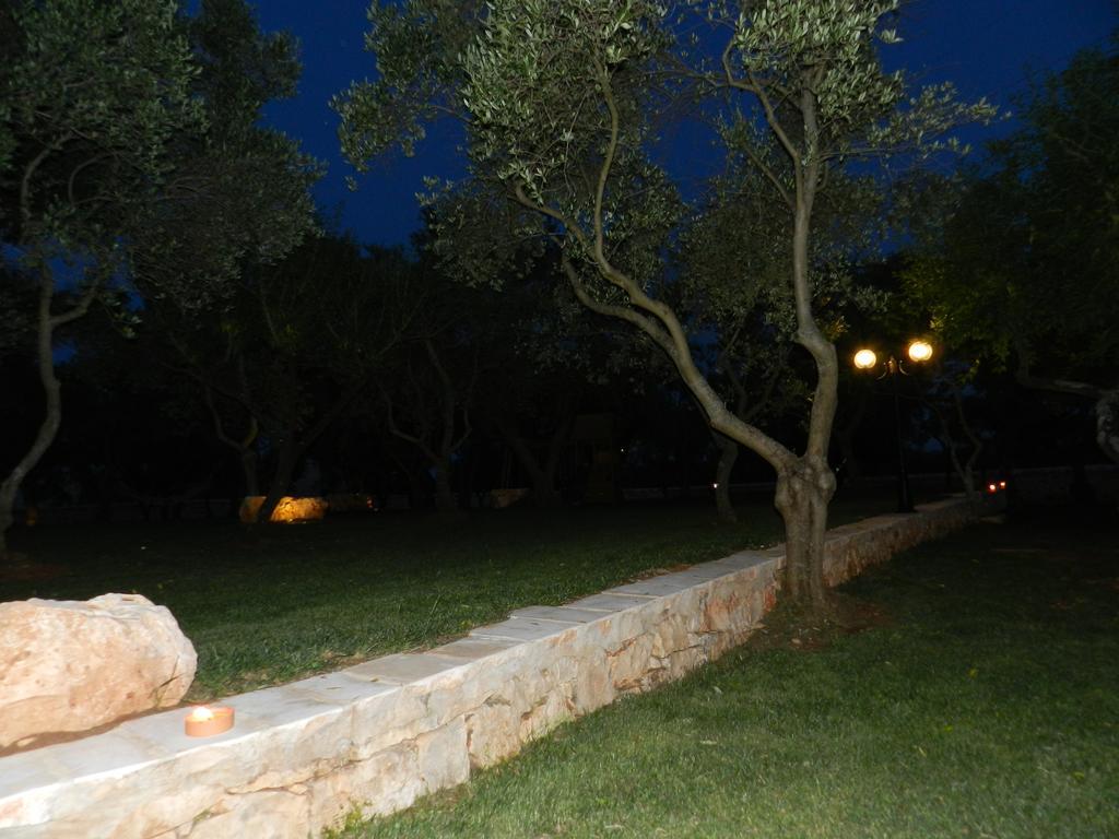 I Trulli Del Nonno Michele Guest House Alberobello Exterior photo