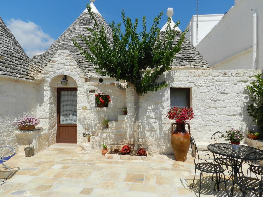 I Trulli Del Nonno Michele Guest House Alberobello Exterior photo