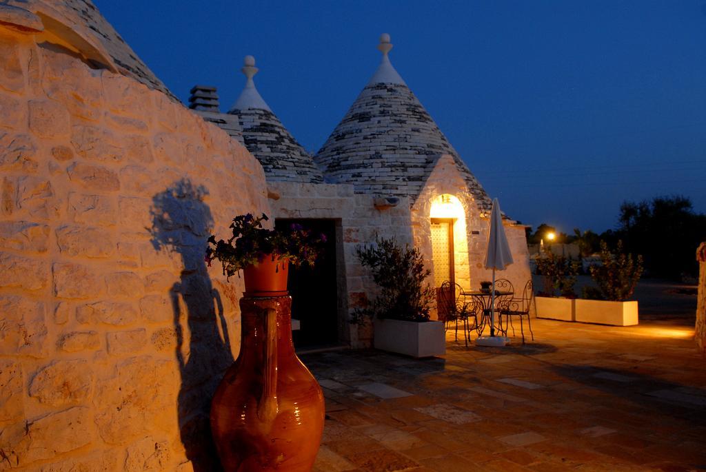I Trulli Del Nonno Michele Guest House Alberobello Exterior photo
