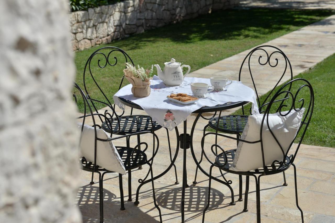 I Trulli Del Nonno Michele Guest House Alberobello Exterior photo